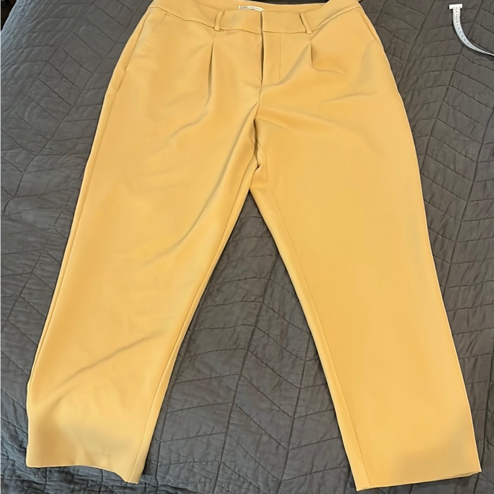 Cato Tan Trousers with Relaxed Fit and High Waist